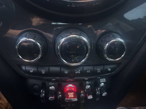 Used 2018 MINI Cooper Countryman FWD image 9