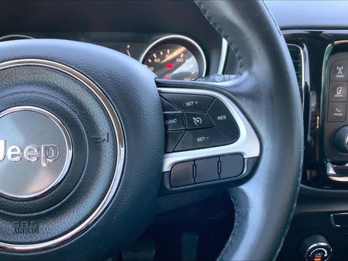 Used 2018 Jeep Compass Altitude image 21