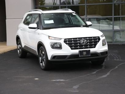 New 2025 Hyundai Venue SEL