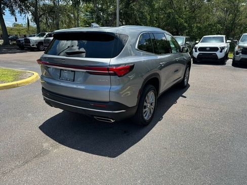Used 2026 Buick Enclave Preferred FWD image 11