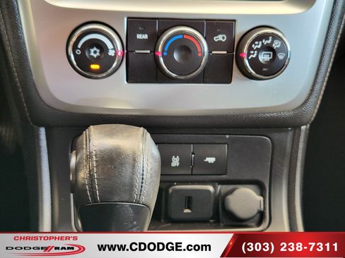 Used 2016 GMC Acadia SLE AWD/4WD image 26