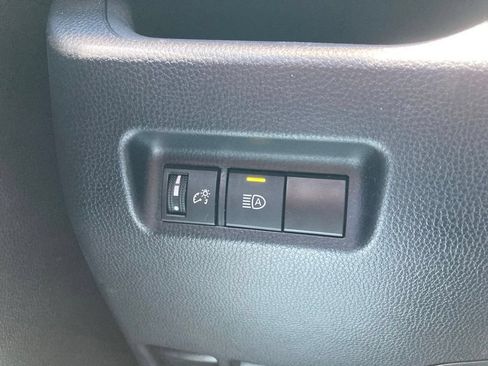 Used 2024 Toyota RAV4 XLE FWD image 12