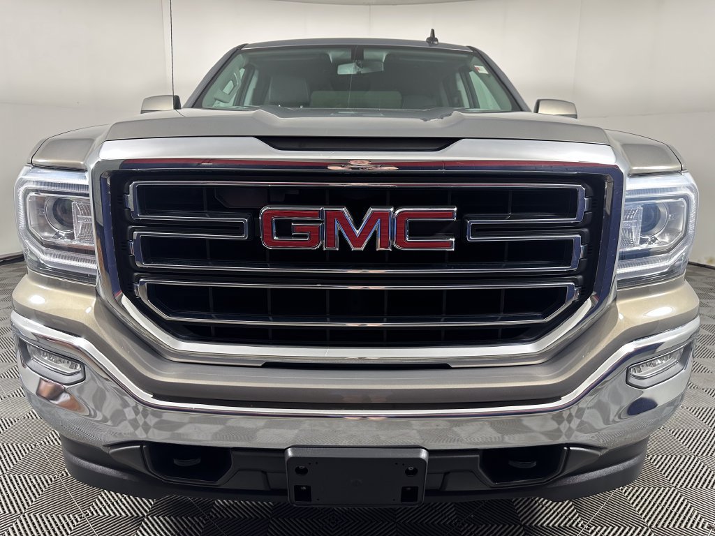 Used 2017 GMC Sierra 1500 SLE w/ SLE Value Package AWD/4WD image 8