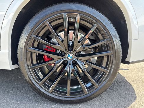 Used 2022 BMW X5 M50i w/ Executive Package image 18