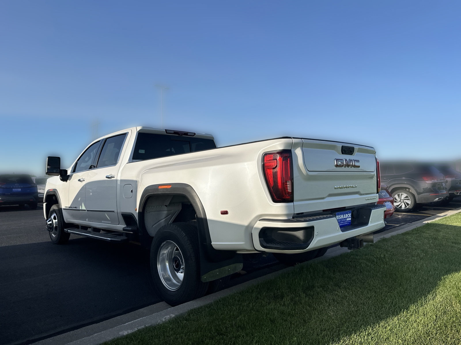 Used 2020 GMC Sierra 3500 Denali w/ Technology Package AWD/4WD image 4