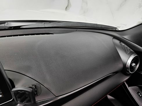 Used 2018 FIAT 124 Spider Abarth w/ Convenience Group image 33