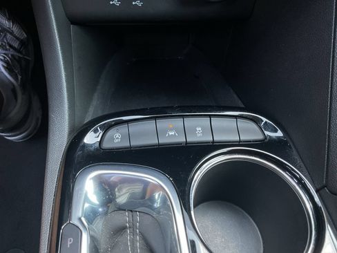 Used 2025 Buick Encore GX Preferred FWD image 22