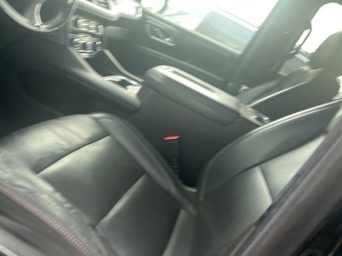 Used 2021 Chevrolet Suburban RST image 3