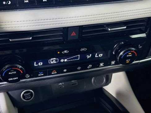 Used 2023 Nissan Rogue SL w/ SL Premium Package FWD image 24