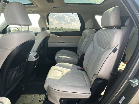 Used 2024 Hyundai Palisade Limited image 32