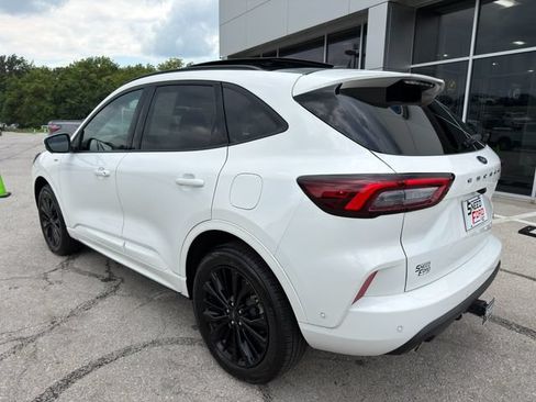 Used 2024 Ford Escape ST-Line Elite w/ Premium Technology Package AWD/4WD image 5