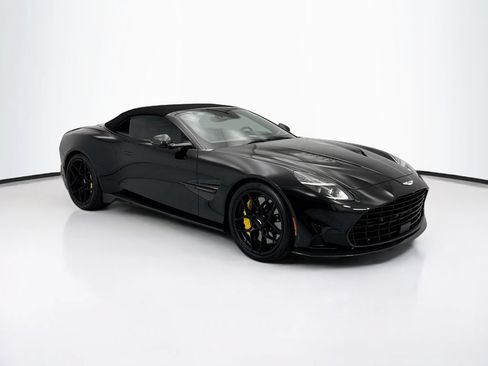 New 2026 Aston Martin Vanquish Convertible RWD image 11