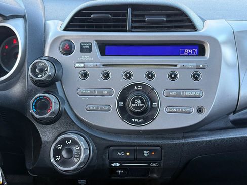 Used 2011 Honda Fit Sport image 22