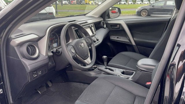 Used 2016 Toyota RAV4 LE AWD/4WD image 25