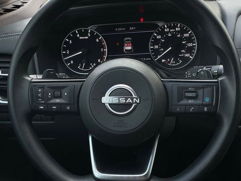 Used 2023 Nissan Rogue SV image 13