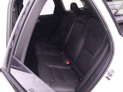Used 2023 Volvo XC60 B5 Ultimate w/ Climate Package AWD/4WD image 14