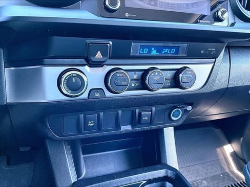 Used 2021 Toyota Tacoma SR AWD/4WD image 27