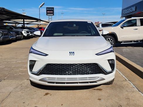 New 2026 Buick Envista Avenir image 9