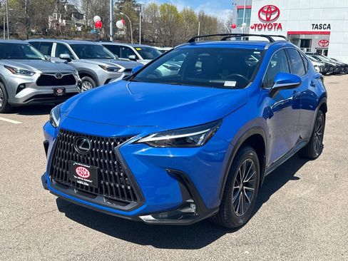 Used 2024 Lexus NX 350 AWD w/ Vision Package image 3