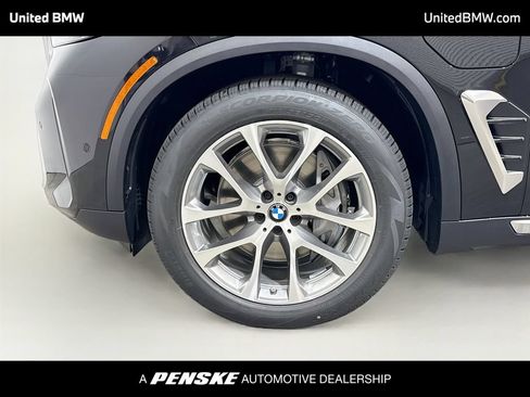 New 2026 BMW X5 xDrive50e w/ Climate Comfort Package AWD/4WD image 2