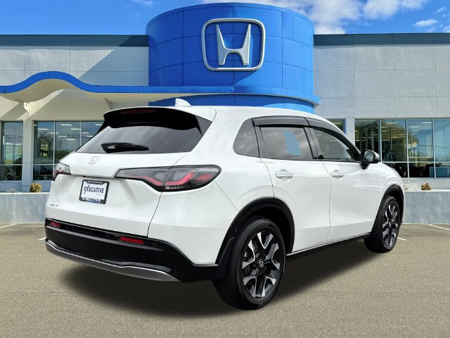 Used 2026 Honda HR-V EX-L image 2