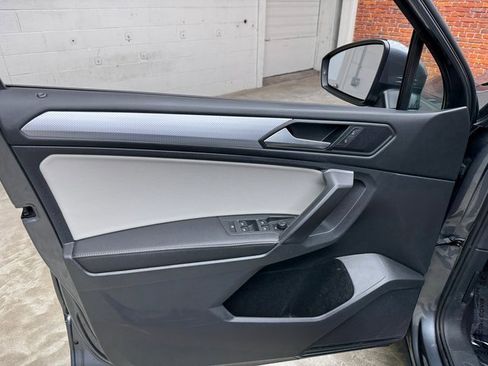 Used 2022 Volkswagen Tiguan S image 11