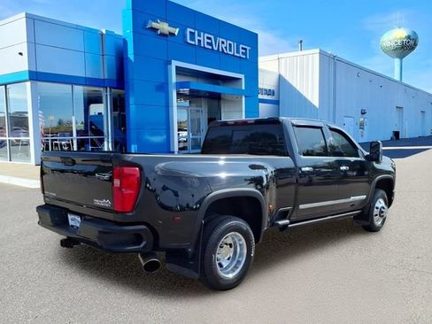 Used 2025 Chevrolet Silverado 3500 High Country w/ High Country Premium Package AWD/4WD image 3