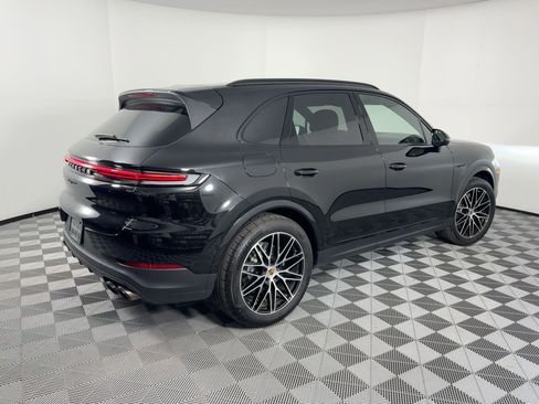 Used 2025 Porsche Cayenne E-Hybrid image 9
