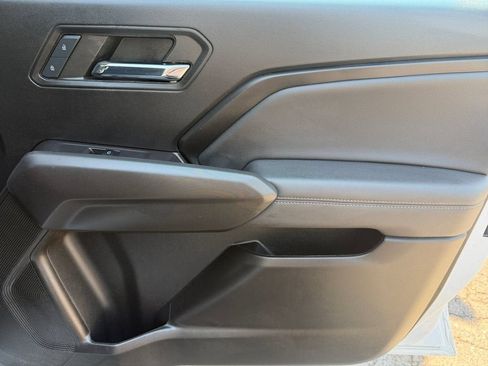 Used 2024 Chevrolet Colorado LT w/ LT Convenience Package AWD/4WD image 16