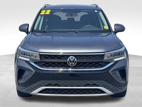 Used 2022 Volkswagen Taos SE FWD image 9