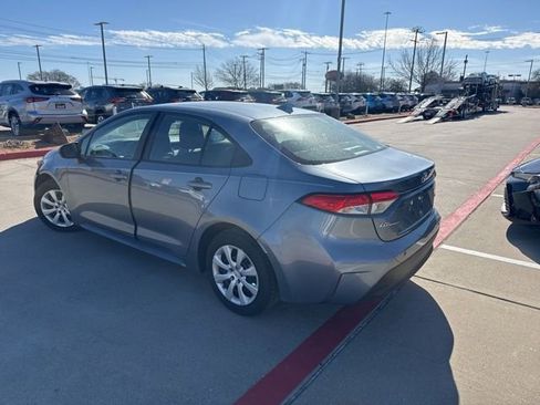 Used 2025 Toyota Corolla LE w/ Convenience Package image 5