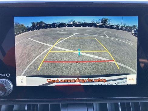 Certified 2025 Toyota RAV4 LE image 25