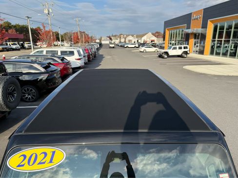 Used 2021 Jeep Wrangler Unlimited Rubicon 4xe w/ Steel Bumper Group image 5