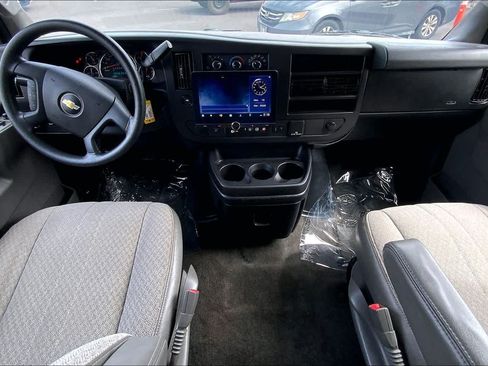 Used 2019 Chevrolet Express 3500 LT w/ LT Preferred Equipment Group RWD image 10