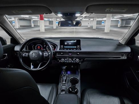 Certified 2022 Honda Civic EX-L image 3