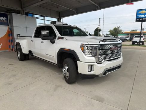 Used 2022 GMC Sierra 3500 Denali w/ Denali Ultimate Package AWD/4WD image 7