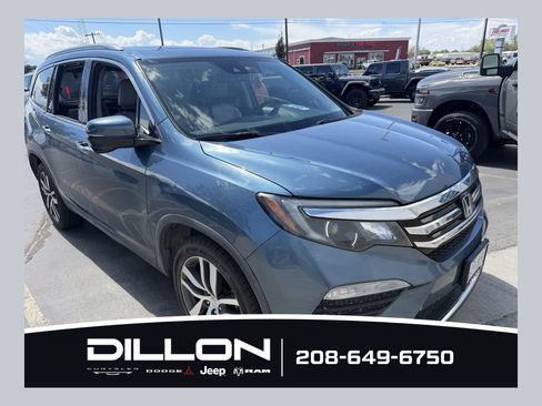Used 2017 Honda Pilot Touring image 1
