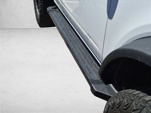 Used 2021 Ford Bronco 4-Door w/ Sasquatch Package AWD/4WD image 10