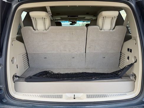 Used 2019 Cadillac Escalade Premium Luxury image 10