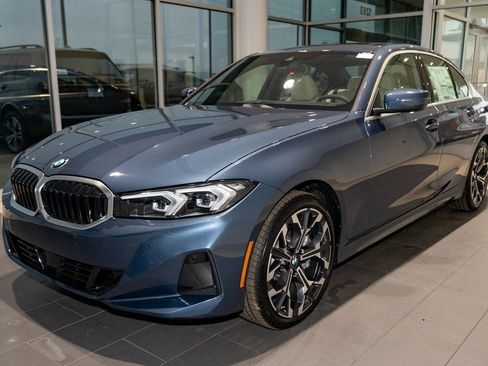 Used 2026 BMW 330i xDrive Sedan w/ Premium Package image 3