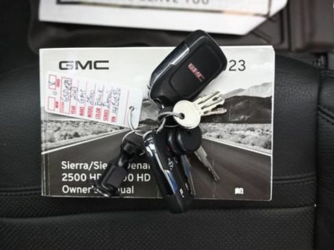Used 2023 GMC Sierra 3500 Denali w/ Denali Ultimate Package AWD/4WD image 11