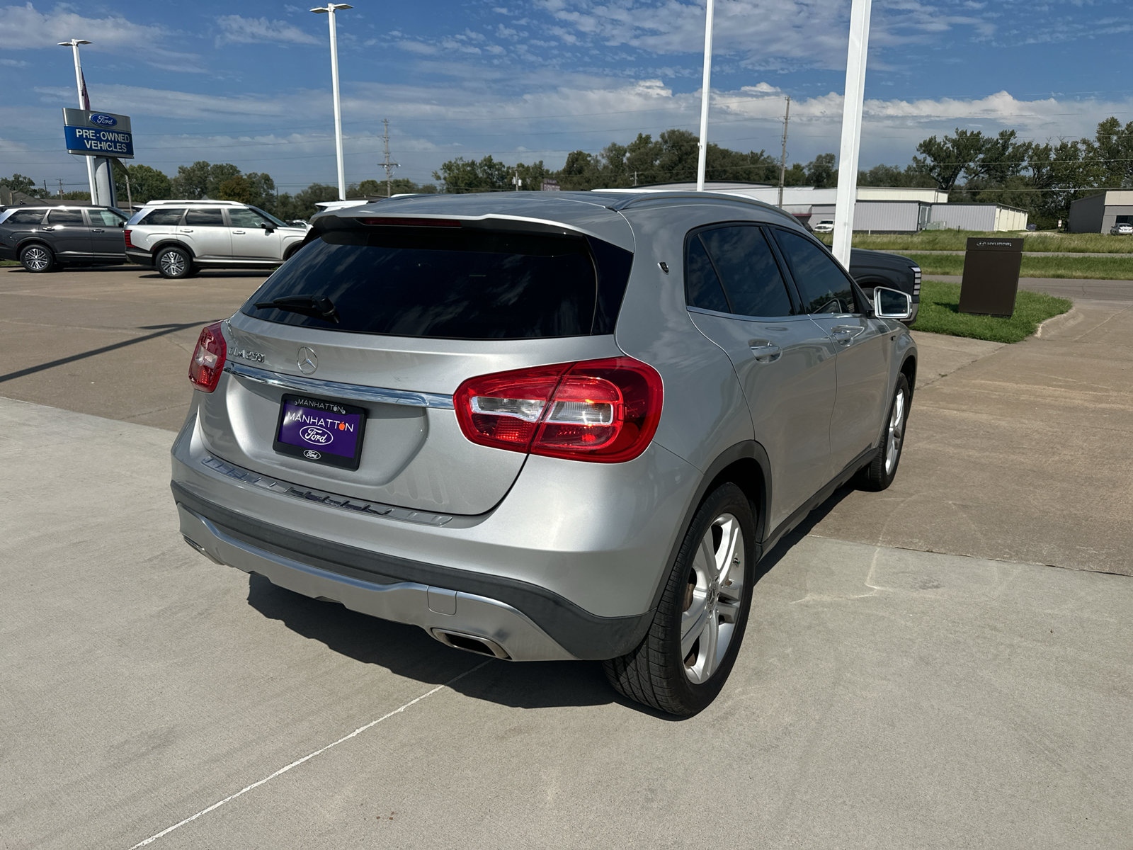 Used 2018 Mercedes-Benz GLA 250 4MATIC w/ Premium Package image 10
