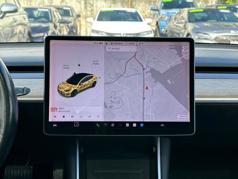 Used 2018 Tesla Model 3 Long Range RWD image 15