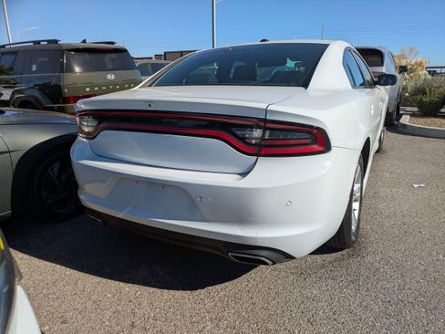 Used 2021 Dodge Charger SXT image 3