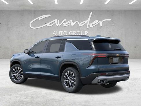New 2026 Chevrolet Traverse LT image 3
