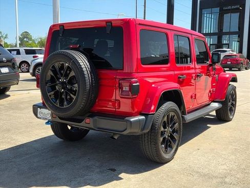 Used 2022 Jeep Wrangler Unlimited Sahara w/ Cold Weather Group image 2