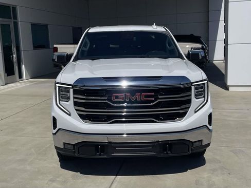Used 2025 GMC Sierra 1500 SLT AWD/4WD image 3
