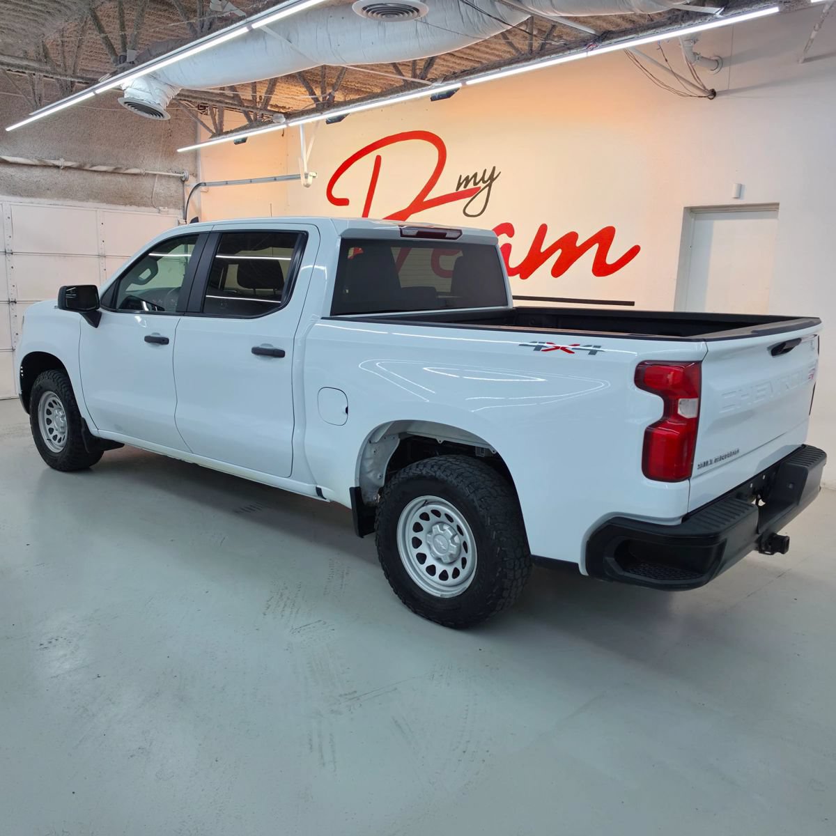 Used 2022 Chevrolet Silverado 1500 W/T w/ WT Value Package AWD/4WD image 8