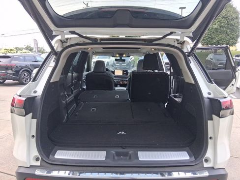 Certified 2023 INFINITI QX60 Luxe w/ Vision Package AWD/4WD image 33