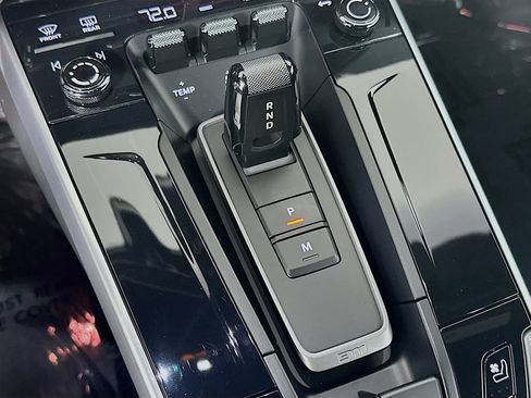 New 2025 Porsche 911 Carrera image 19